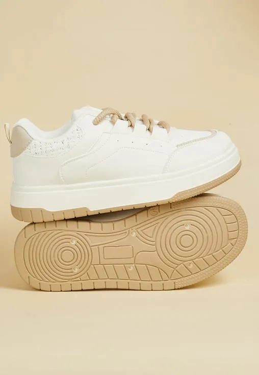 Off-White Low-Top Sneakers – Effortless Style Meets Everyday Comfort - Image 4