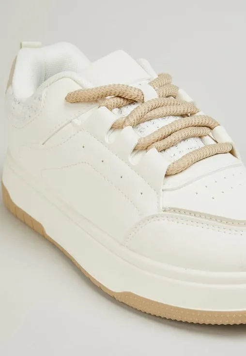 Off-White Low-Top Sneakers – Effortless Style Meets Everyday Comfort - Image 2