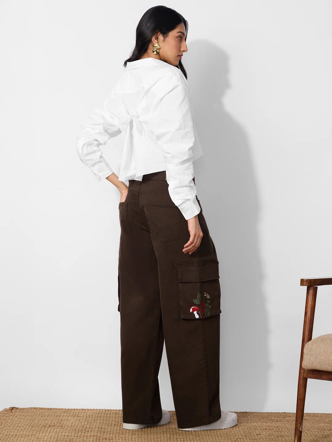 Brown Embroidered Cargo Jeans – A Smart Investment in Streetwear Equity - Image 4