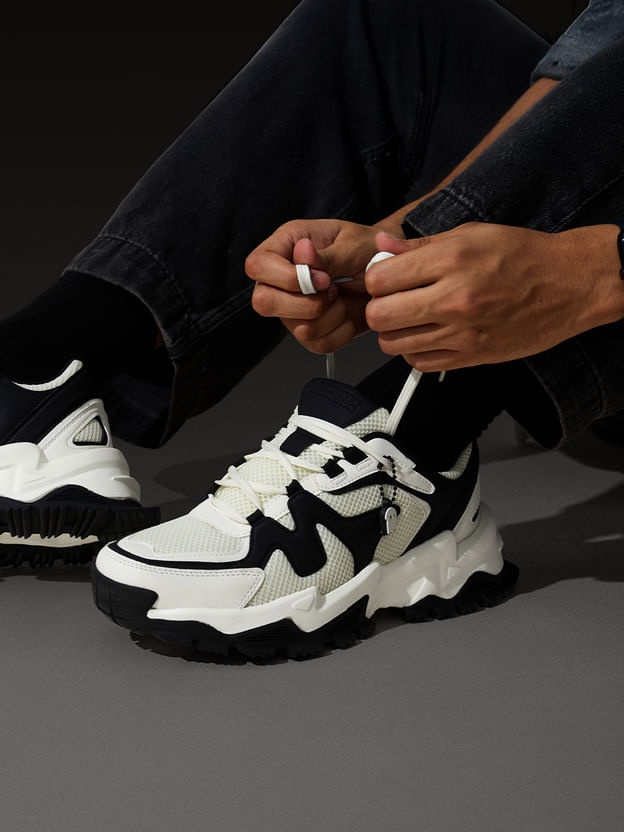 Fumes NX: Storm - Image 2