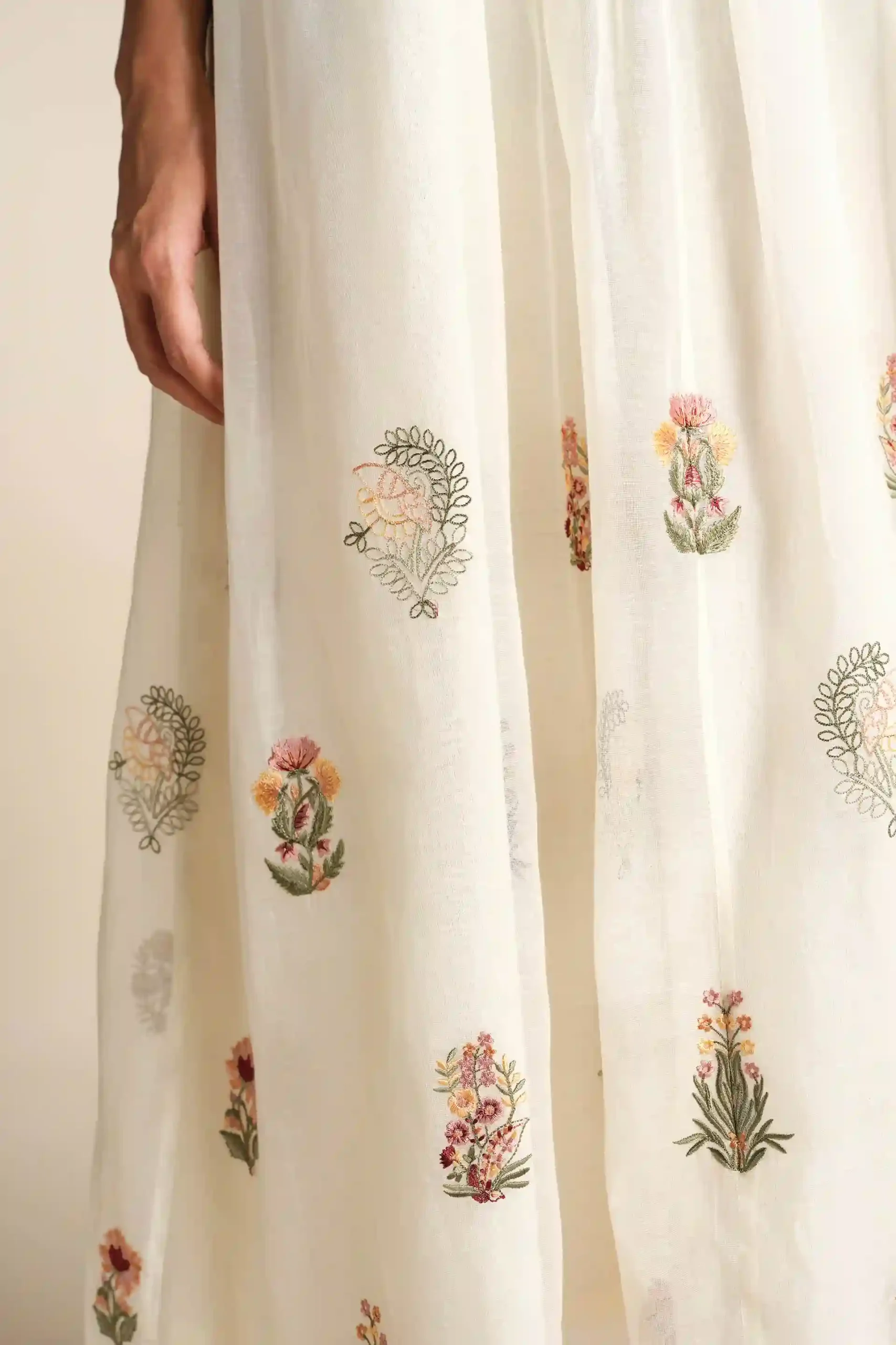 White Embroidered Western Dress – Graceful Minimalism with Global Appeal - Image 2