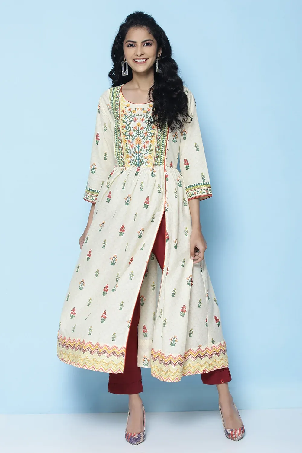 Ivory Bloom Front-Slit Kurta – Contemporary Ethnic Fusion with Vibrant Floral Detailing