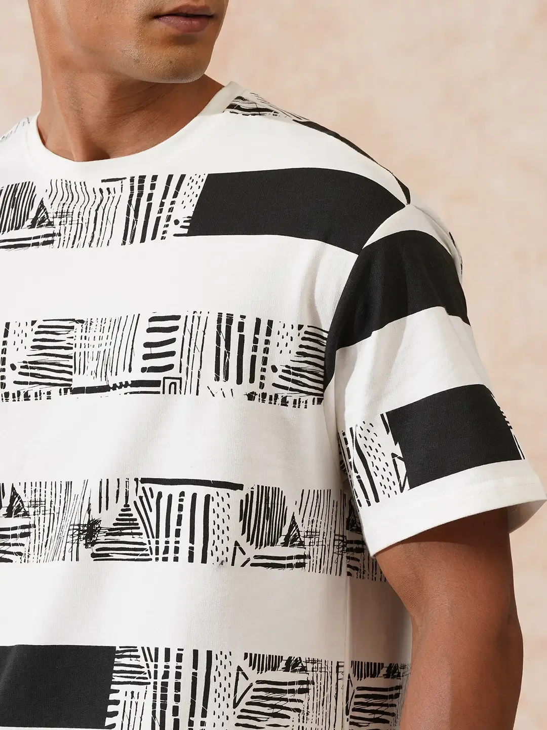 Men’s Black & White Abstract Stripe T-Shirt - Image 5