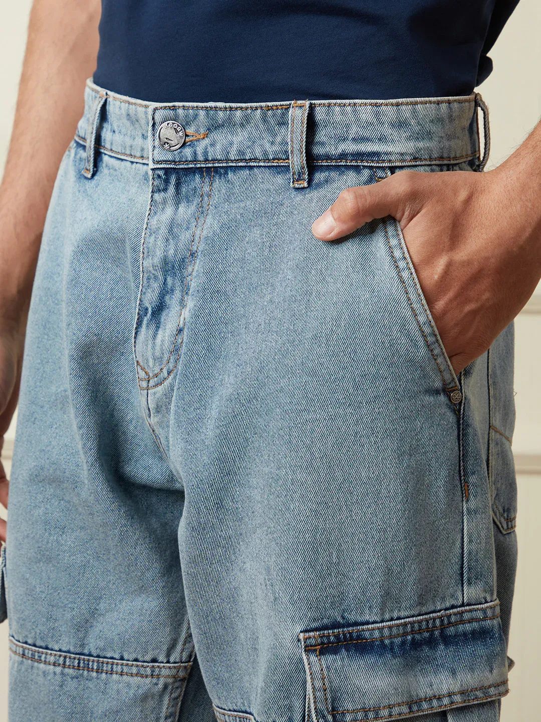 Urban Utility Cargo Jeans – Relaxed Fit Mid-Wash Denim - Image 5