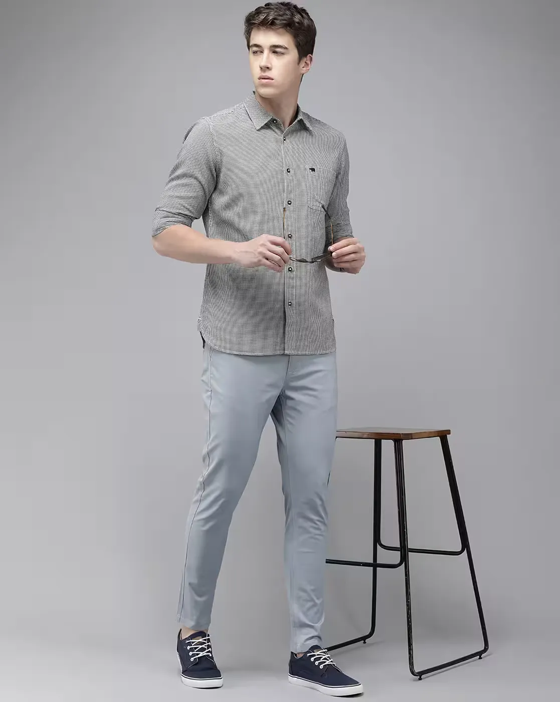 Classic Black & White Micro-Check Cotton Shirt – Smart Business Casual Trend - Image 3