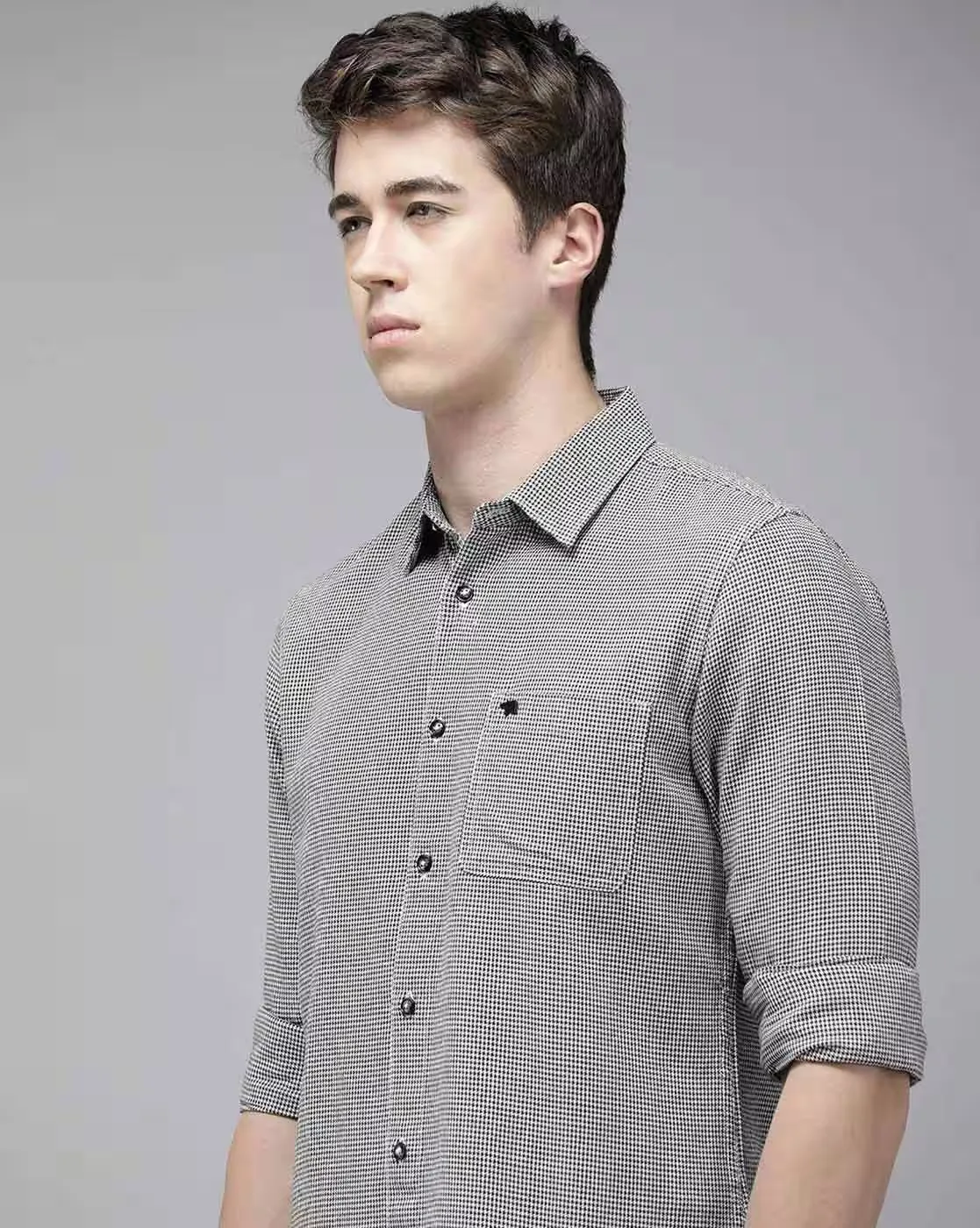 Classic Black & White Micro-Check Cotton Shirt – Smart Business Casual Trend - Image 4