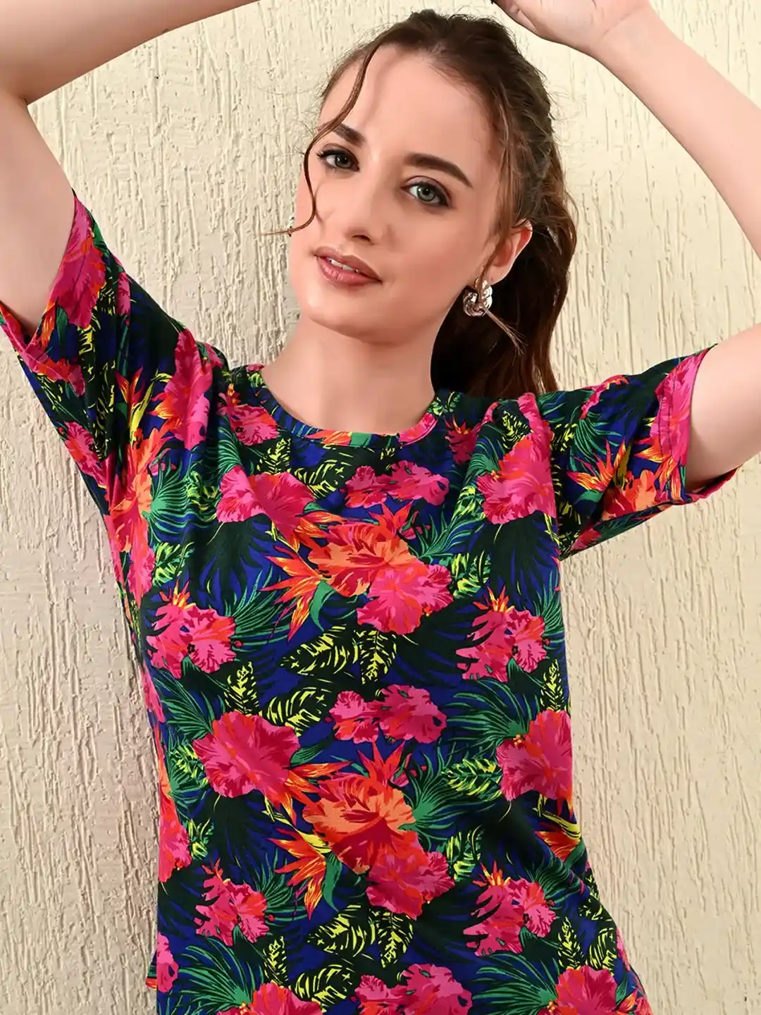 Tropical Vibes Casual Tee – Bring the Holiday to Your Wardrobe! - Image 4