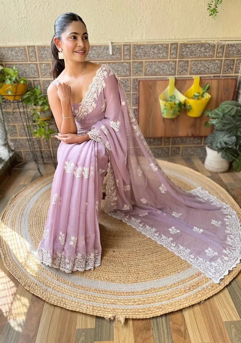 Pink Embroidered Lehenga Choli with Mint Green Dupatta - Image 4