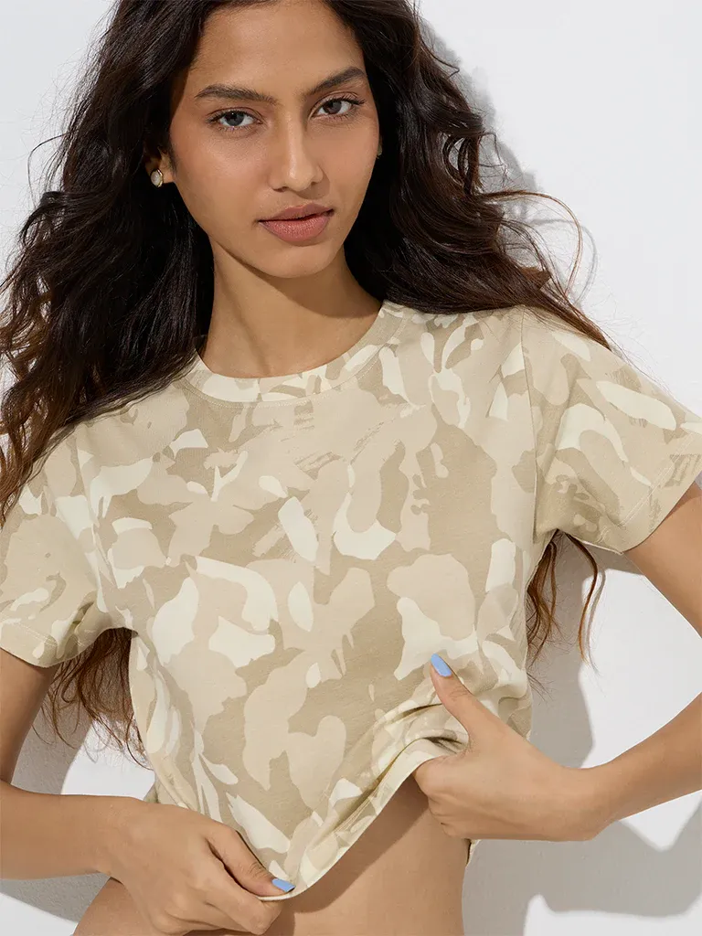 Women’s Beige Camouflage Crop T-Shirt - Image 4