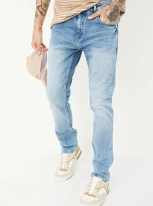 Coastal Ledger – Premium Light Wash Slim Jeans