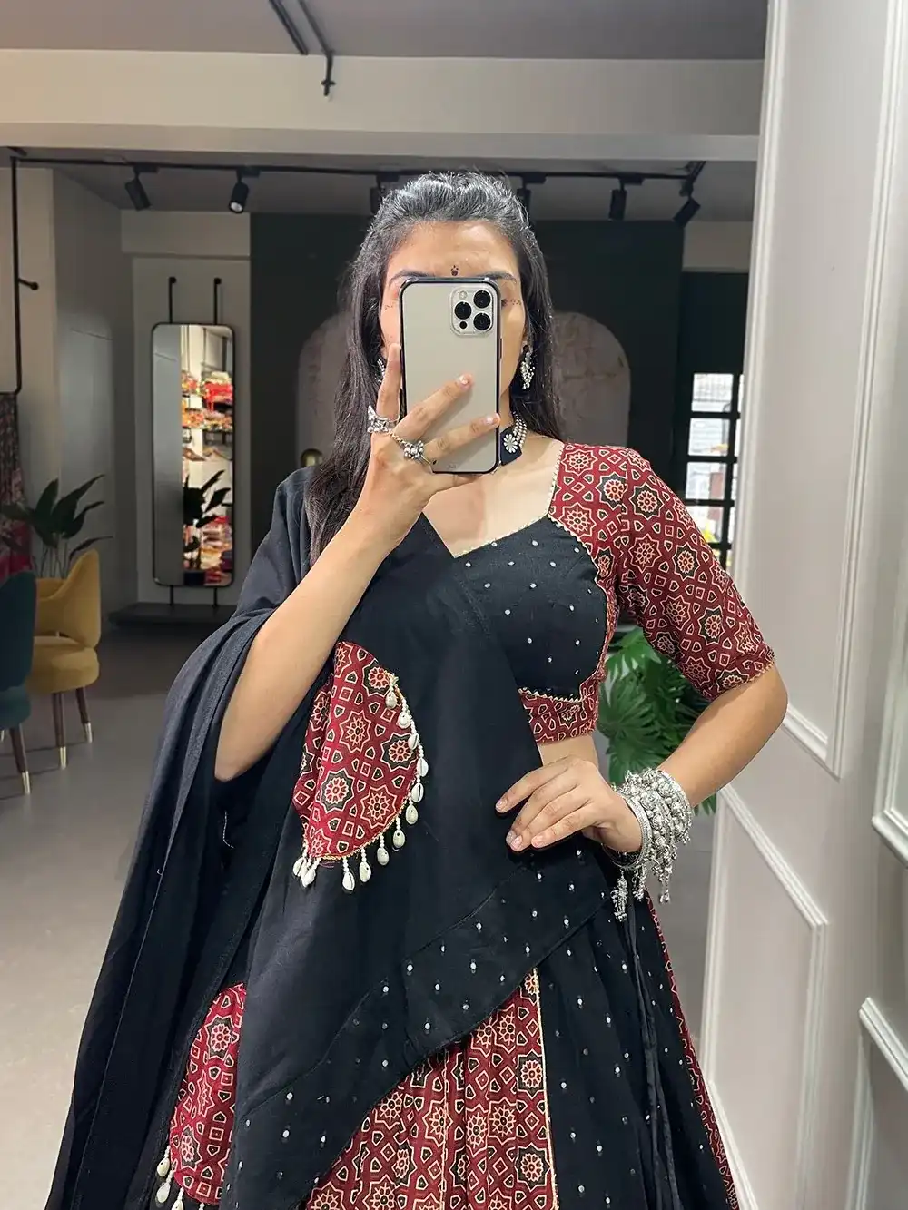 Black & Maroon Bandhani Print Chaniya Choli - Image 2