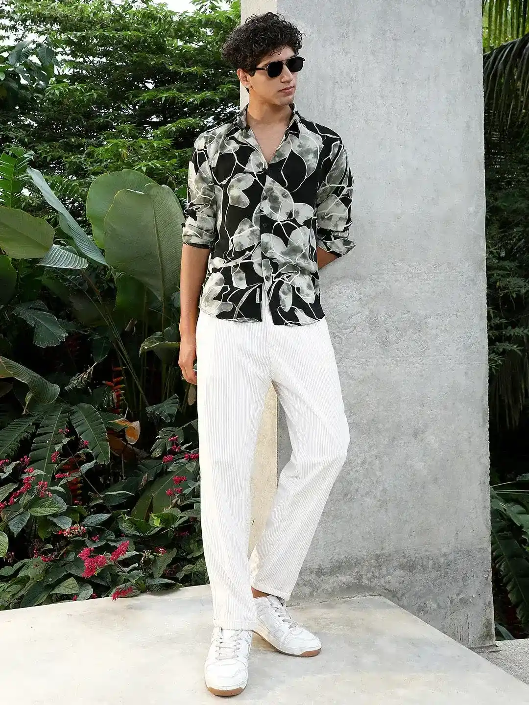 Manhattan Noir – Luxe Abstract Leaf Print Resort Shirt - Image 3