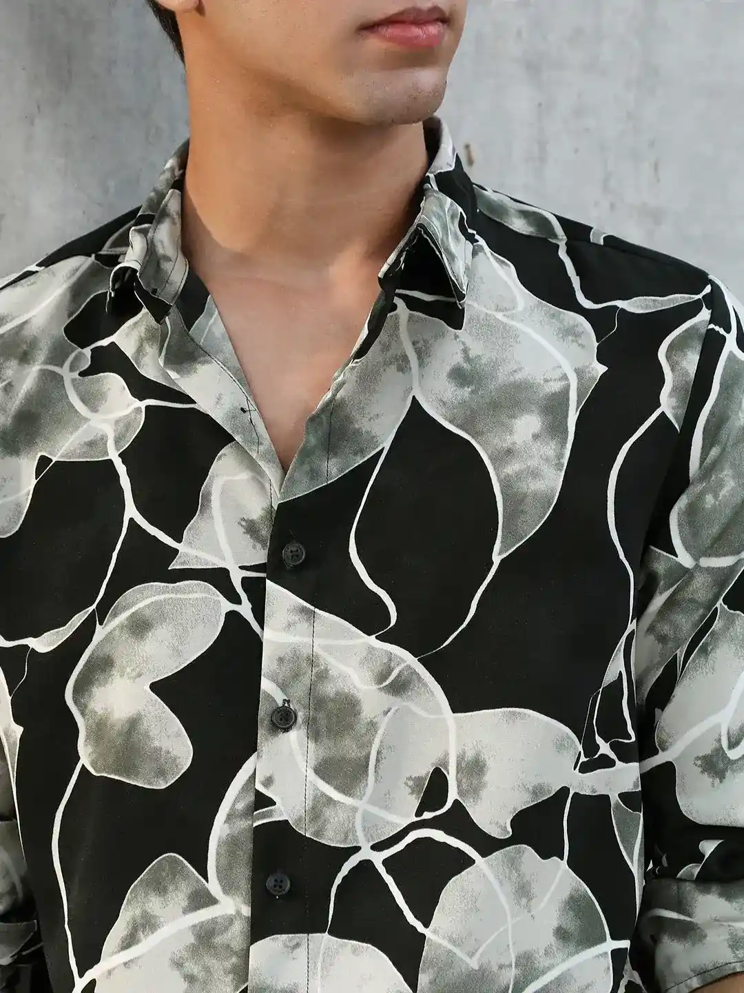 Manhattan Noir – Luxe Abstract Leaf Print Resort Shirt - Image 4